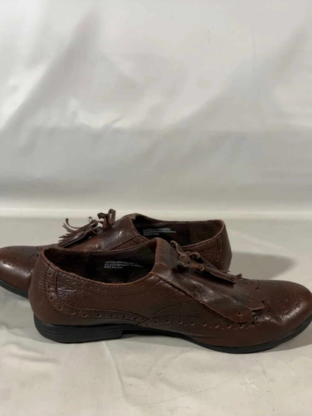 Born Women's Boylenn Loafer Size 7.5 Brown Leather Wingtip Tassel Kiltie Shoe